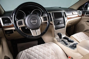 Внедорожник Jeep Grand Cherokee 2011 года, 2039000 рублей, Сургут