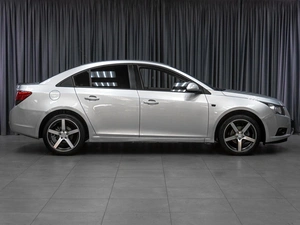 Седан Chevrolet Cruze 2012 года, 679000 рублей, Тюмень