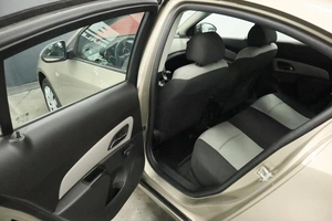 Седан Chevrolet Cruze 2011 года, 990000 рублей, Курск
