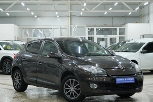 Хетчбэк Renault Megane 2013 года, 729000 рублей, Омск