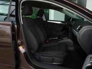 Седан Volkswagen Jetta 2018 года, 1248000 рублей, Тверь