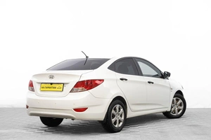 Седан Hyundai Solaris 2014 года, 699000 рублей, Барнаул