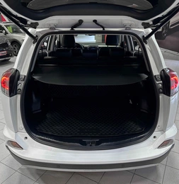 Внедорожник Toyota RAV4 2017 года, 2657000 рублей, Красноярск