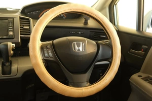 Минивэн Honda Freed 2010 года, 1049000 рублей, Омск