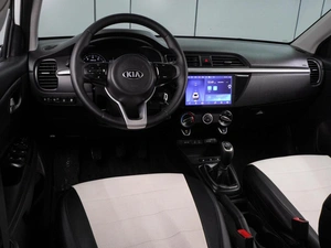 Седан Kia Rio 2018 года, 889000 рублей, Воронеж