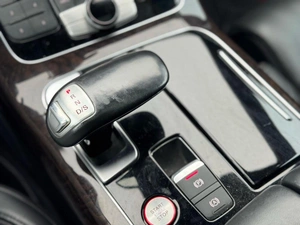 Седан Audi A8 2014 года, 3489000 рублей, Ижевск