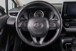 Седан Toyota Corolla 2019 года, 1789000 рублей, Пермь