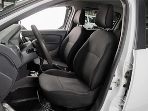 Хетчбэк Renault Sandero 2017 года, 699000 рублей, Тюмень
