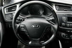 Хетчбэк Kia Ceed 2018 года, 1359000 рублей, Омск