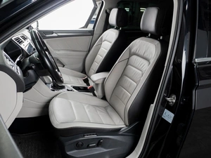 Внедорожник Volkswagen Tiguan 2018 года, 2599000 рублей, Тюмень