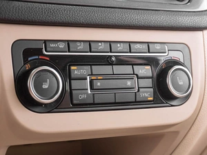 Внедорожник Volkswagen Tiguan 2013 года, 1819000 рублей, Тюмень