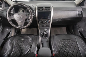 Седан Toyota Corolla 2008 года, 699000 рублей, Томск