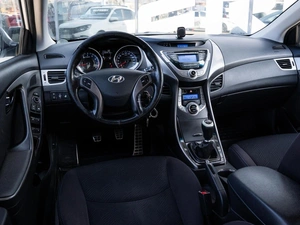 Седан Hyundai Elantra 2012 года, 999000 рублей, Краснодар