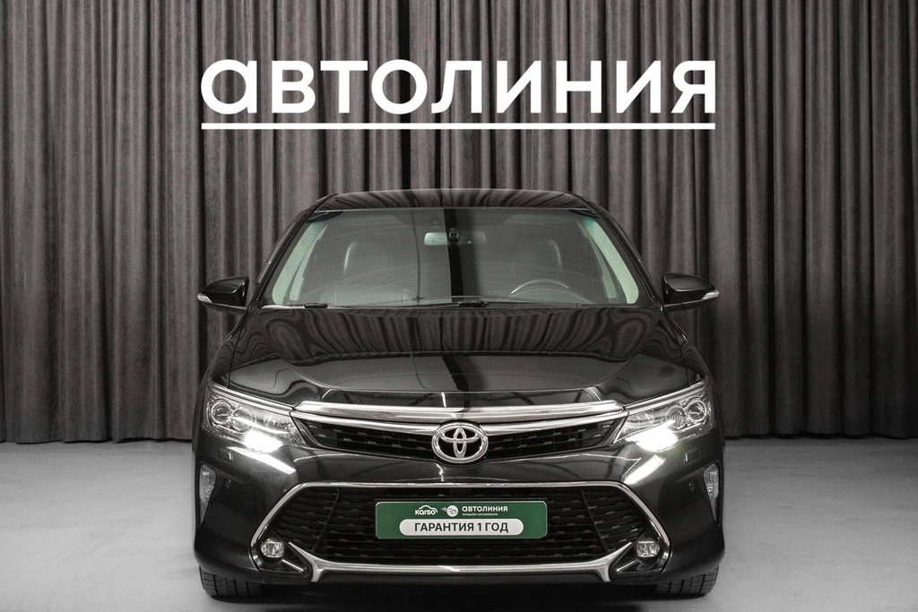 Седан Toyota Camry 2017 года, 2150000 рублей, Красноярск