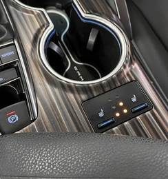 Седан Toyota Camry 2019 года, 2907000 рублей, Красноярск