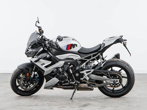 BMW M 1000 R 2025 года, 2875055 рублей, Москва
