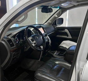 Внедорожник Toyota Land Cruiser 2014 года, 3490000 рублей, Красноярск