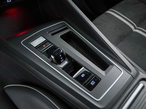 Хетчбэк Volkswagen Golf 2021 года, 2799444 рублей, Москва