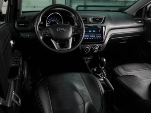 Седан Kia Rio 2013 года, 929000 рублей, Воронеж
