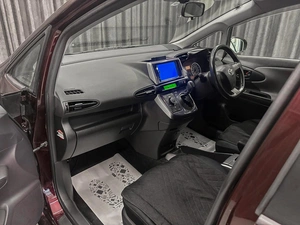 Минивэн Toyota Wish 2010 года, 1250000 рублей, Красноярск