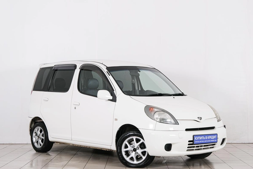 Минивэн Toyota Funcargo 2001 года, 459000 рублей, Красноярск