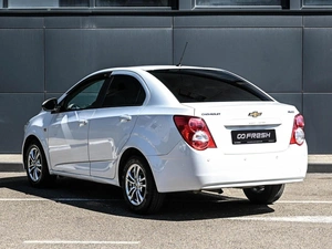 Седан Chevrolet Aveo 2015 года, 889000 рублей, Кирилловка