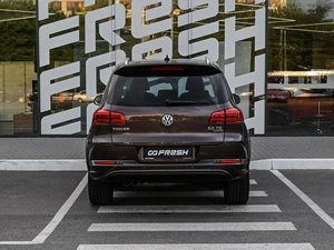 Внедорожник Volkswagen Tiguan 2013 года, 1720000 рублей, Волгоград