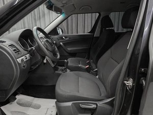 Внедорожник Skoda Yeti 2011 года, 699000 рублей, Красноярск