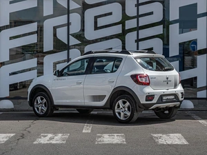 Хетчбэк Renault Sandero Stepway 2018 года, 1200000 рублей, Краснодар