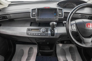 Минивэн Honda Freed 2009 года, 1379000 рублей, Барнаул