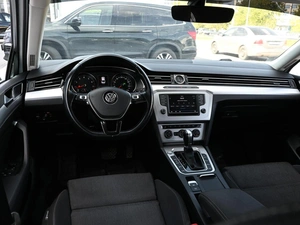 Седан Volkswagen Passat 2016 года, 1700000 рублей, Волгоград