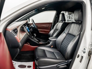 Внедорожник Toyota Harrier 2017 года, 2495000 рублей, Красноярск