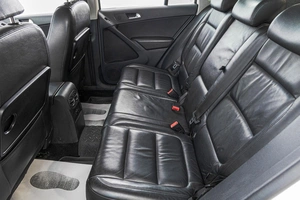 Внедорожник Volkswagen Tiguan 2010 года, 1099000 рублей, Барнаул