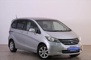 Минивэн Honda Freed 2010 года, 1009000 рублей, Омск