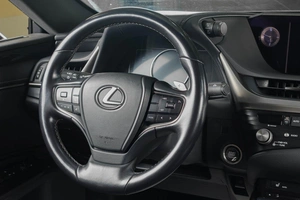 Седан Lexus ES 2021 года, 4249000 рублей, Тюмень