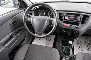 Седан Kia Rio 2006 года, 499000 рублей, Красноярск