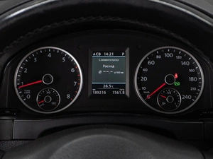 Внедорожник Volkswagen Tiguan 2012 года, 1400000 рублей, Тюмень