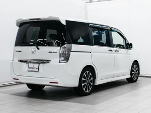 Минивэн Honda Stepwgn 2012 года, 1600000 рублей, Красноярск