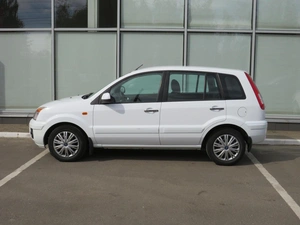 Хэтчбек Ford Fusion 2010 года, 690000 рублей, Брянск