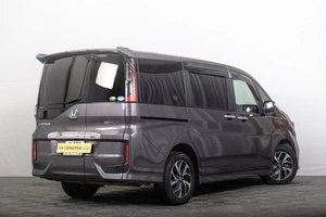 Минивэн Honda Stepwgn Spada 2019 года, 2699000 рублей, Томск