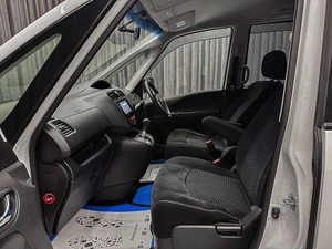 Минивэн Nissan Serena 2014 года, 1200000 рублей, Красноярск