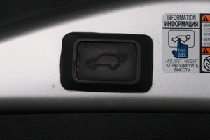 Внедорожник Toyota RAV4 2014 года, 2599000 рублей, Омск