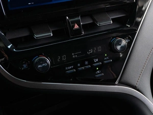 Седан Toyota Camry 2023 года, 3729000 рублей, Тюмень
