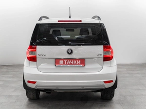 Внедорожник Skoda Yeti 2015 года, 1170000 рублей, Красноярск