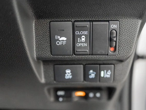 Минивэн Honda Freed+ 2018 года, 1450000 рублей, Красноярск