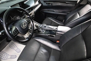 Седан Lexus ES 2017 года, 3119000 рублей, Сургут