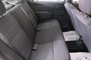 Седан Renault Logan 2011 года, 689000 рублей, Омск