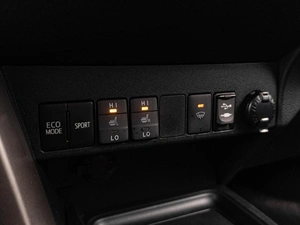 Внедорожник Toyota RAV4 2015 года, 2459000 рублей, Тюмень