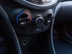 Седан Hyundai Solaris 2013 года, 719000 рублей, Саратов