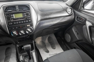 Внедорожник Toyota RAV4 2004 года, 789000 рублей, Барнаул